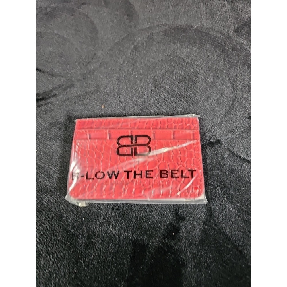 B-LOW THE BELT Card Case Red Crocodile Embossed Front‎ Slits Back Zipper New